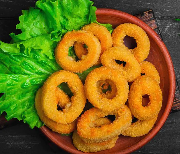 Bolinho de peixe e lula a dorê