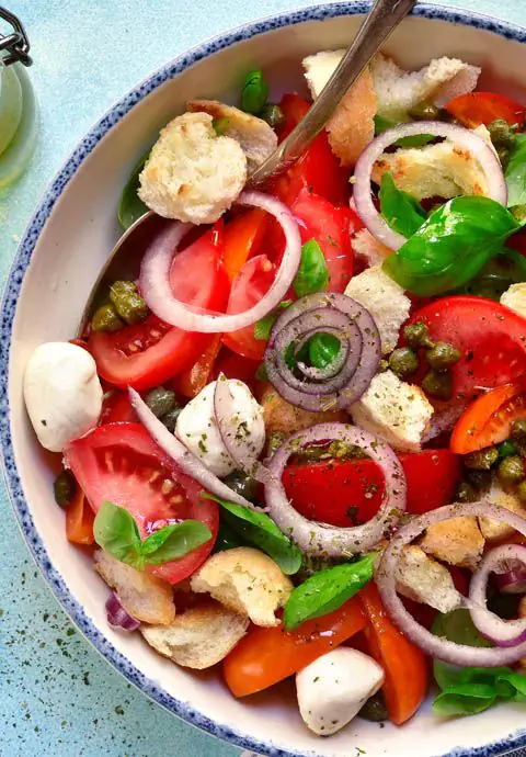 Salada Panzarella com Azeite Cocinero